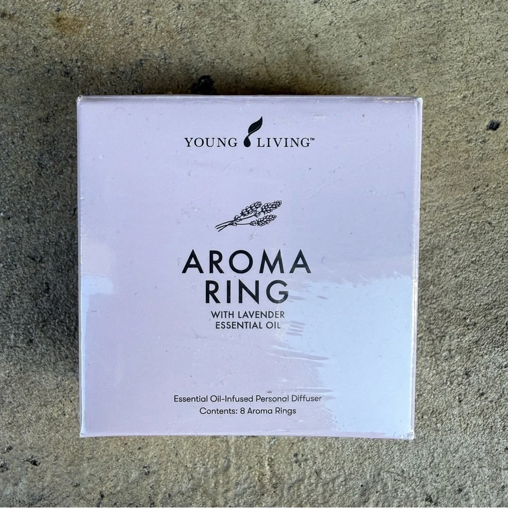 Young Living Aroma Ring with Lavender Essential Oil - Picture 1 of 3